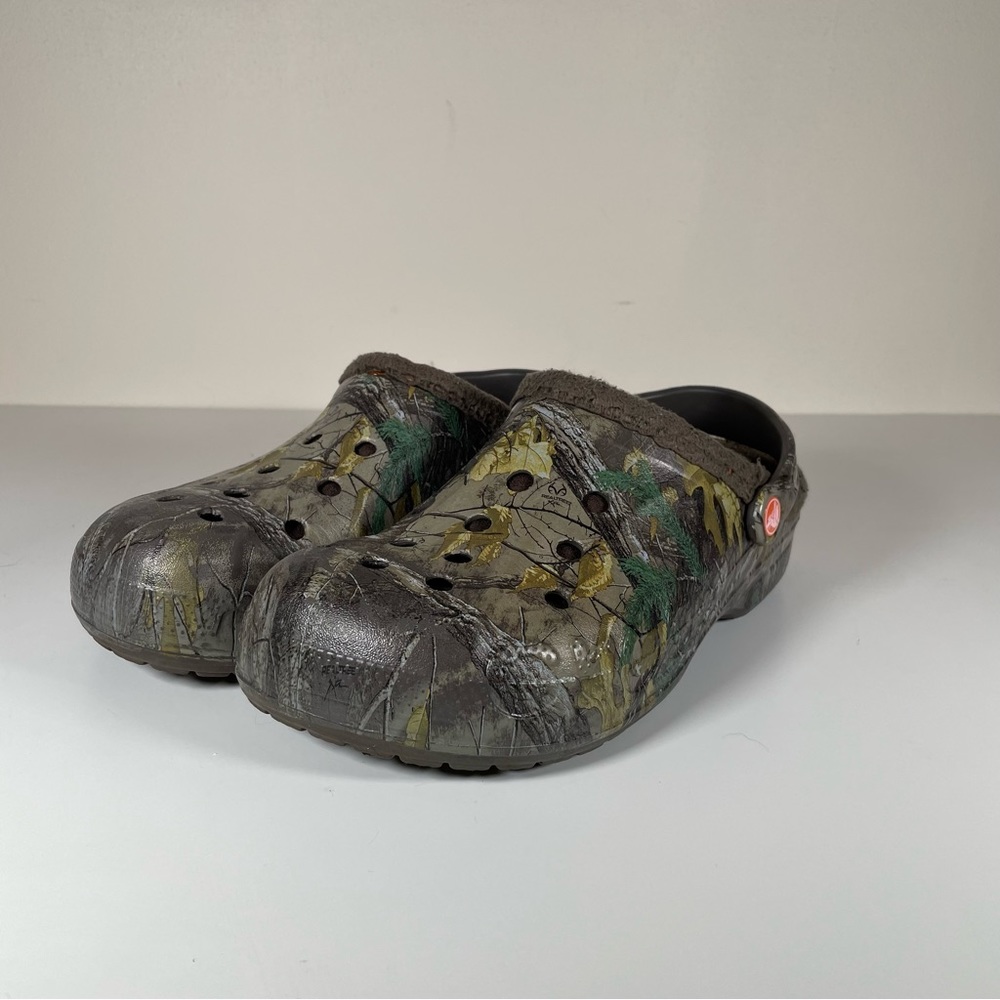 Crocs Faux Fur Lined Camo Clogs Realtree Men's Size 7 Women's Size 9 Good cond.
